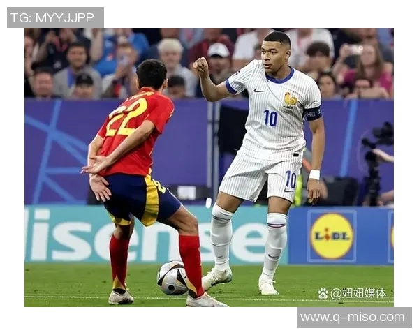 足球明星在海滩上展开激烈对抗赛引发热潮与欢呼声